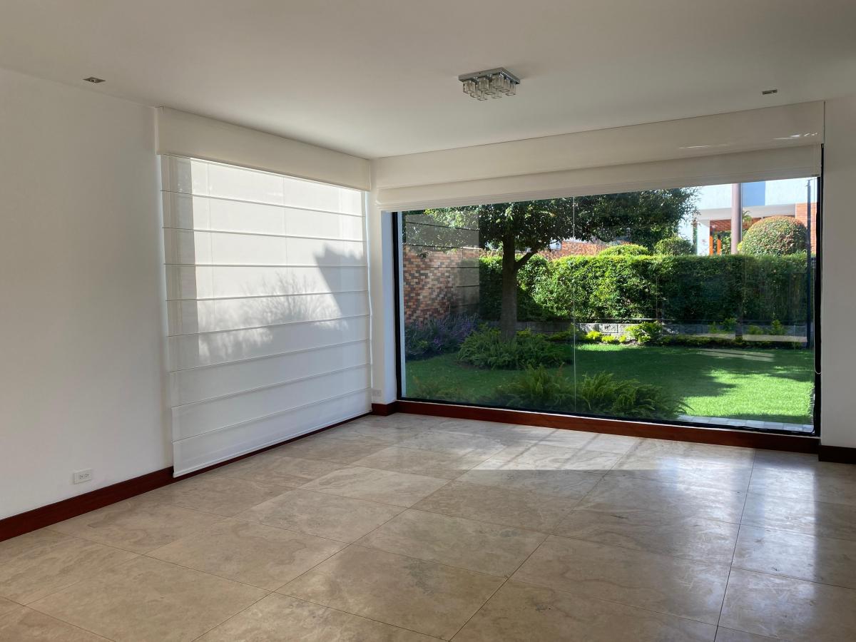 Hermosa Casa en Conjunto - Cumbaya (Sector Colegio Menor) — imagen 7