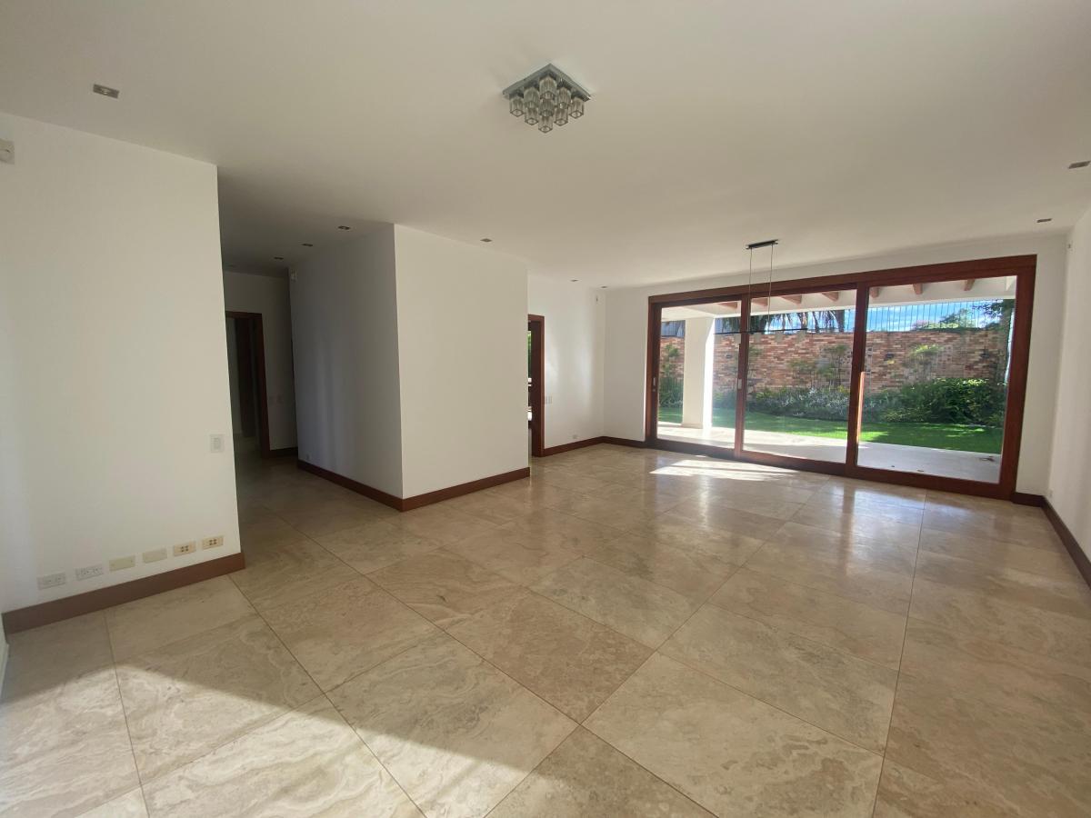 Hermosa Casa en Conjunto - Cumbaya (Sector Colegio Menor) — imagen 6