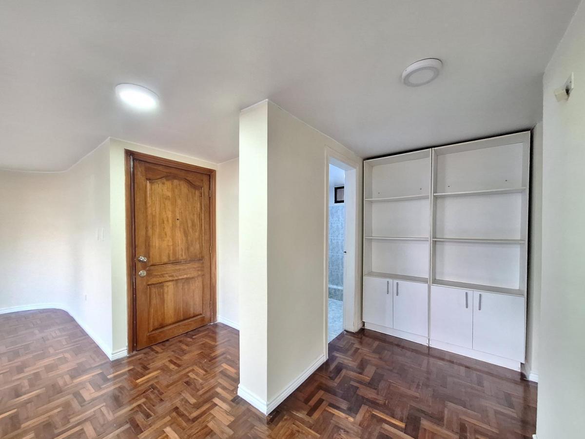En Venta Departamento 2 Dorm., Patio y Parqueadero, La Floresta — imagen 5