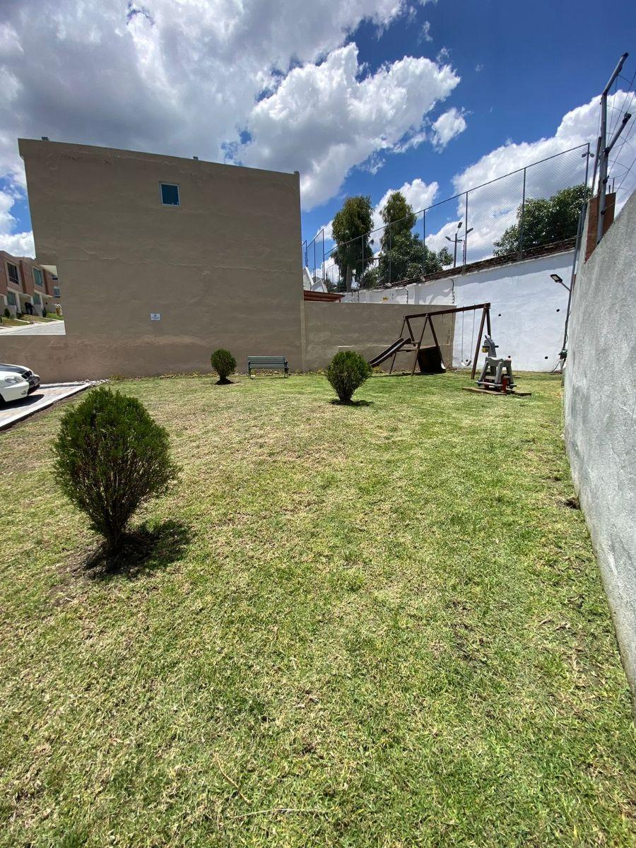 Casa en Venta con Patio Hermosa Tres Dorm. - Sector Conocoto — imagen 3