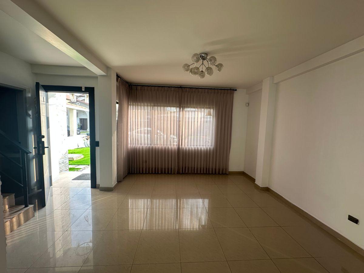 Venta de Casa en Ciudad Celeste Etapa La Península/samborondon, Guayas — imagen 8