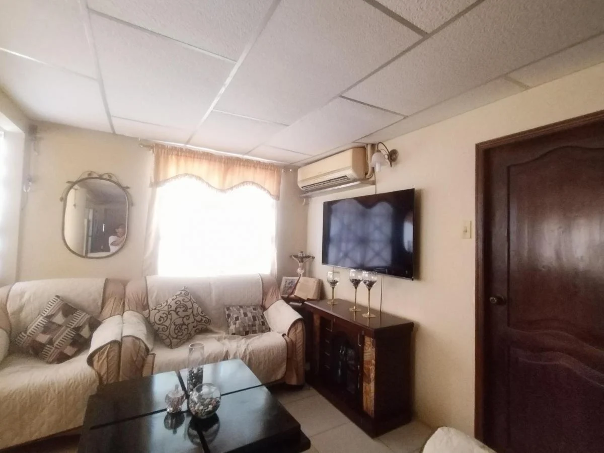 Venta de Casa Una Planta, en Cdla. Floresta 1, Sur de Guayaquil - J. Moncada, Guayas — imagen 5