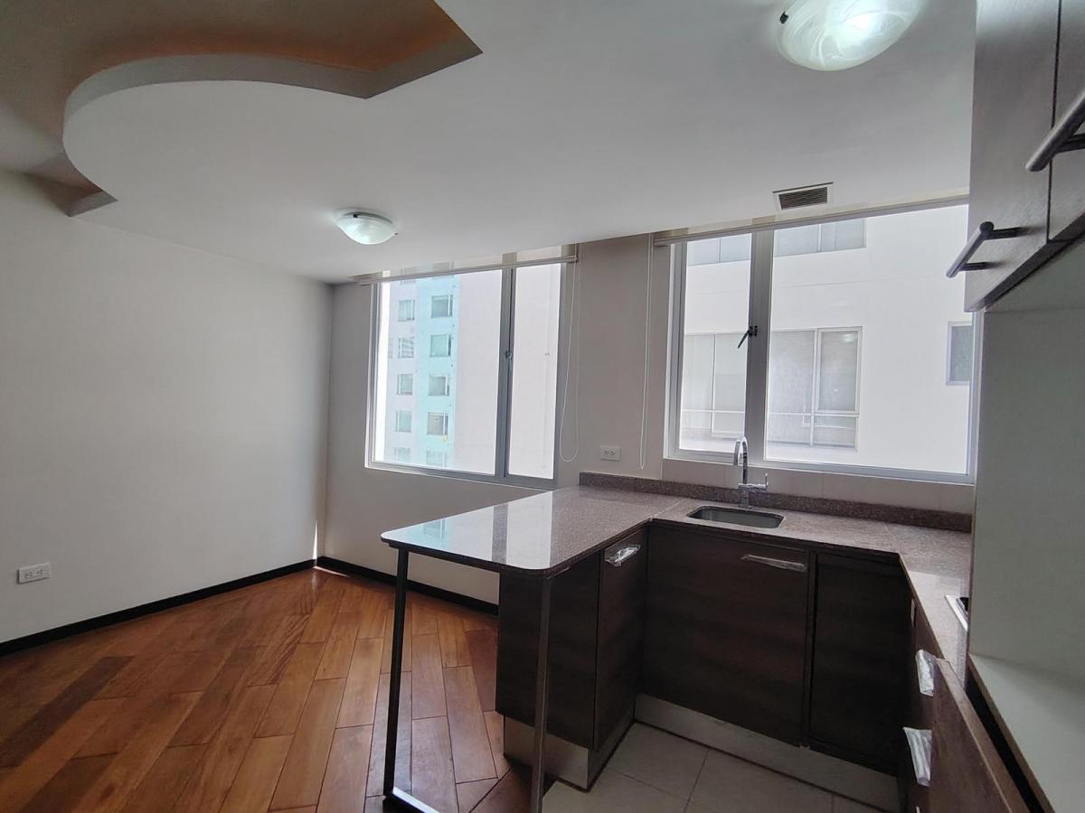 Venta Suite con Parqueadero - La Carolina — imagen 8