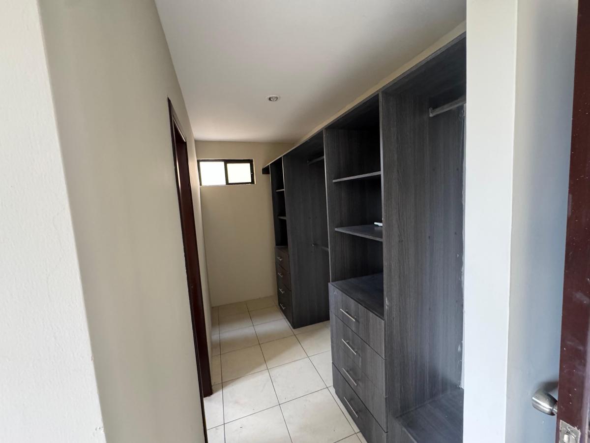 En Venta Casa de 3 Dorm. en Urb. Villa Club. Guayas — imagen 3