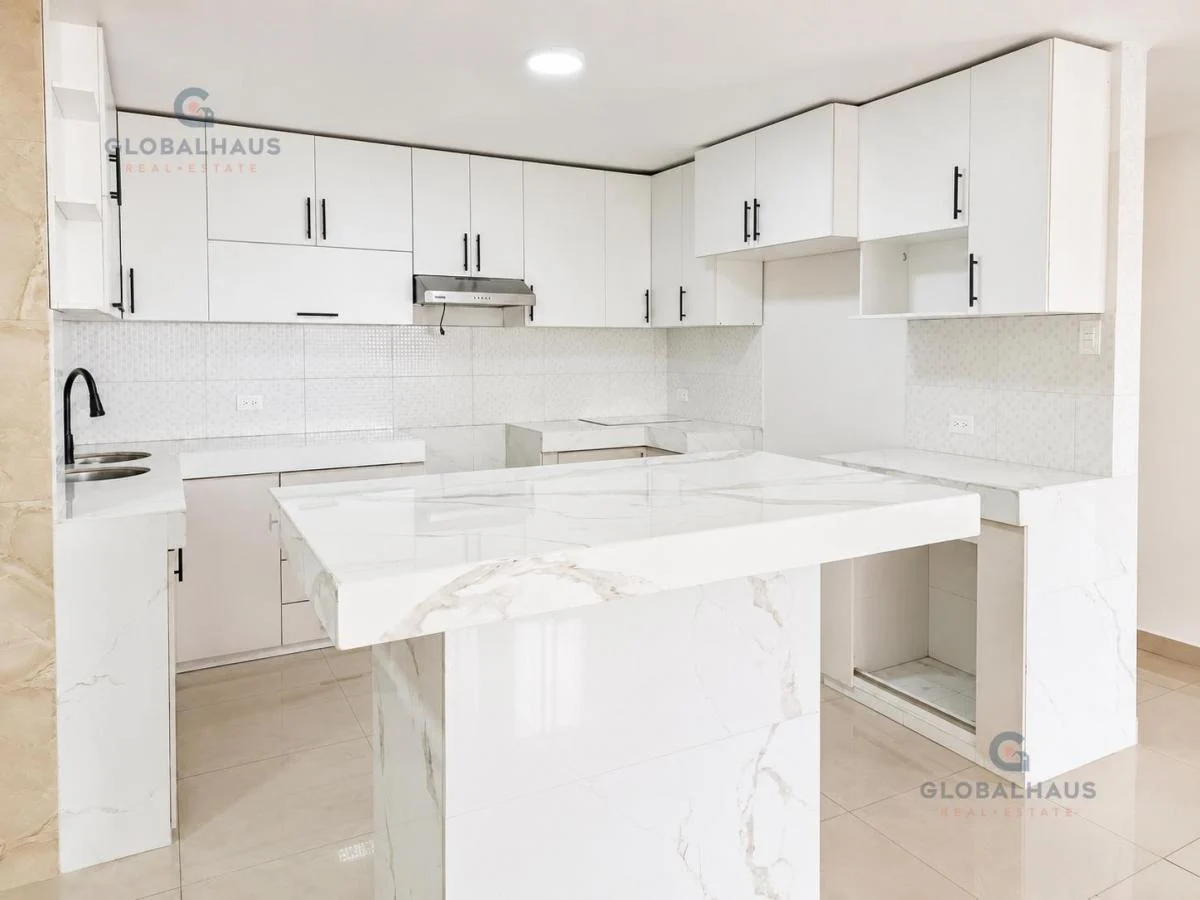 Departamento en Venta con Garaje en Lomas de Urdesa A. m. Guayas — imagen 4