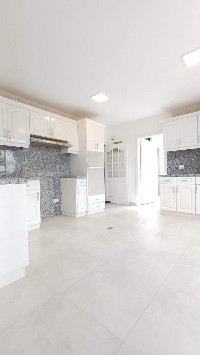 Casa en Venta, 4 Habitaciones, Garages, Estudio, Terrazas _ Conj Privado, Cerca Cc San Rafael Shopping — imagen 2