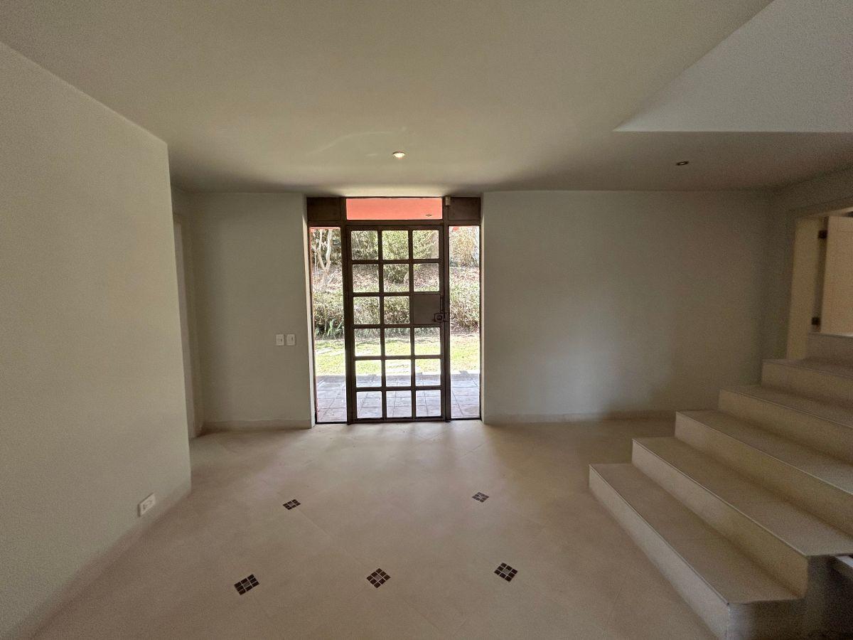 Casa con Piscina y Gran Jardin — imagen 6