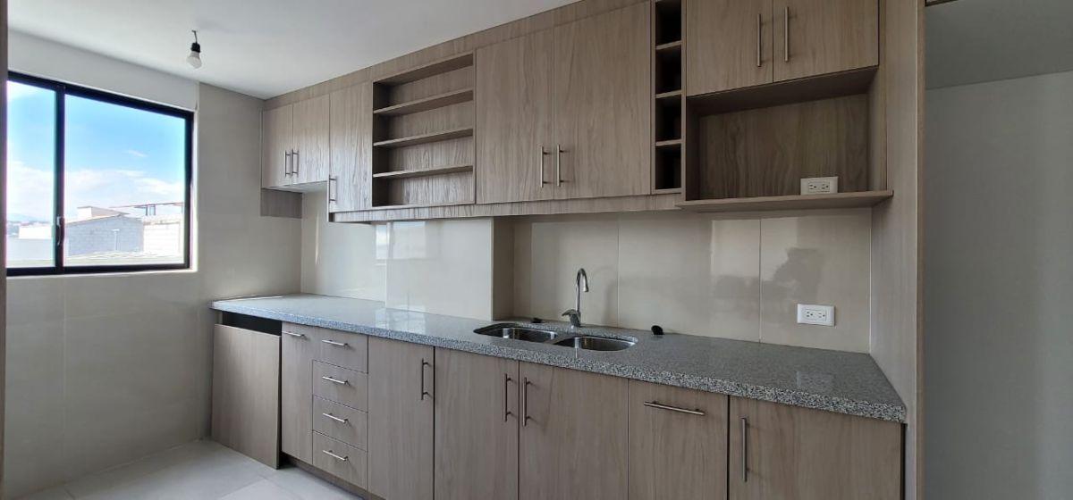 Departamento en Venta de Tres Dorm. por Estrenar en Pusuqui — imagen 7