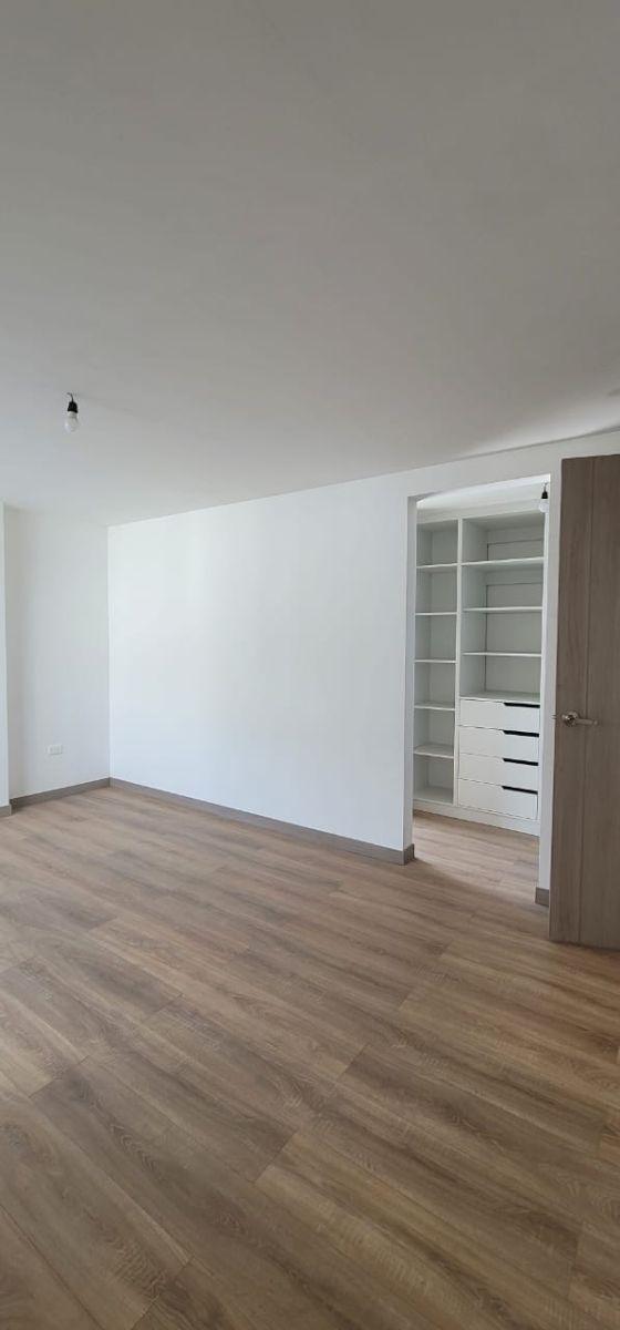 Departamento en Venta de Tres Dorm. por Estrenar en Pusuqui — imagen 4
