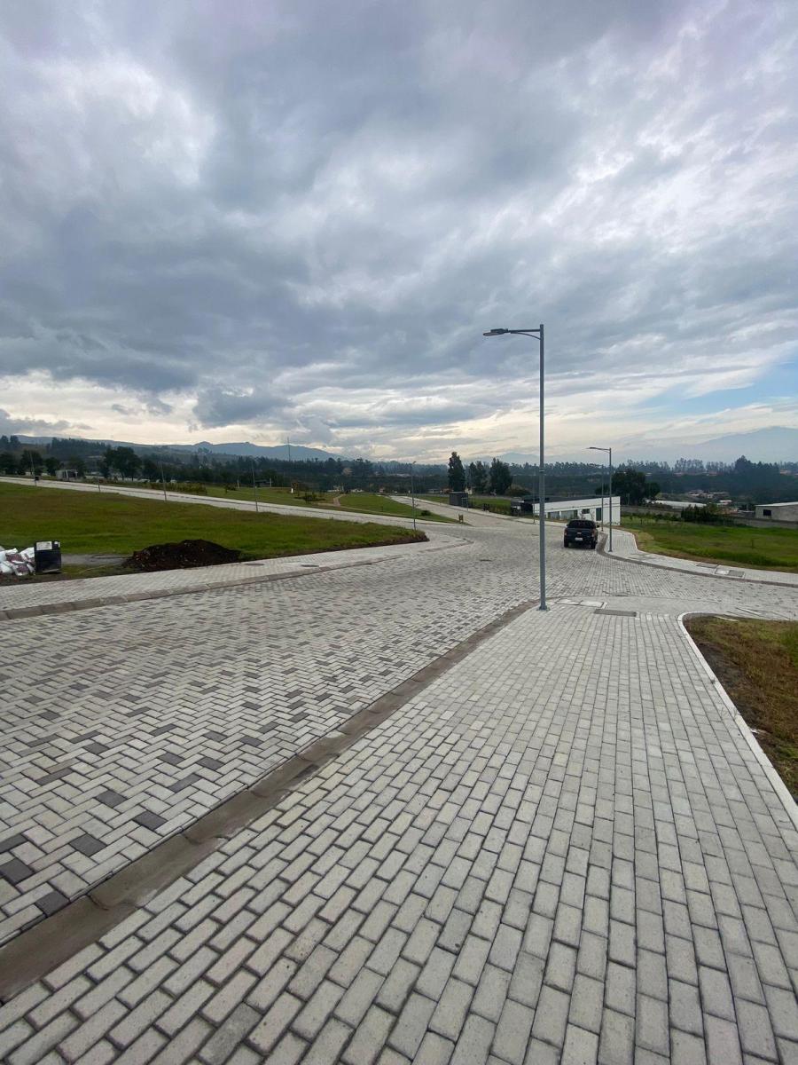 De Venta Hermoso Terreno (Checa) — imagen 5