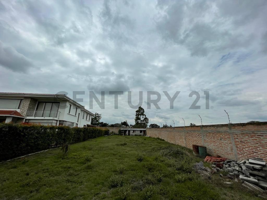 En Venta Terreno de 750 m² en Urbanización. Sector Puembo Vía Al Club Arrayanes — imagen 6