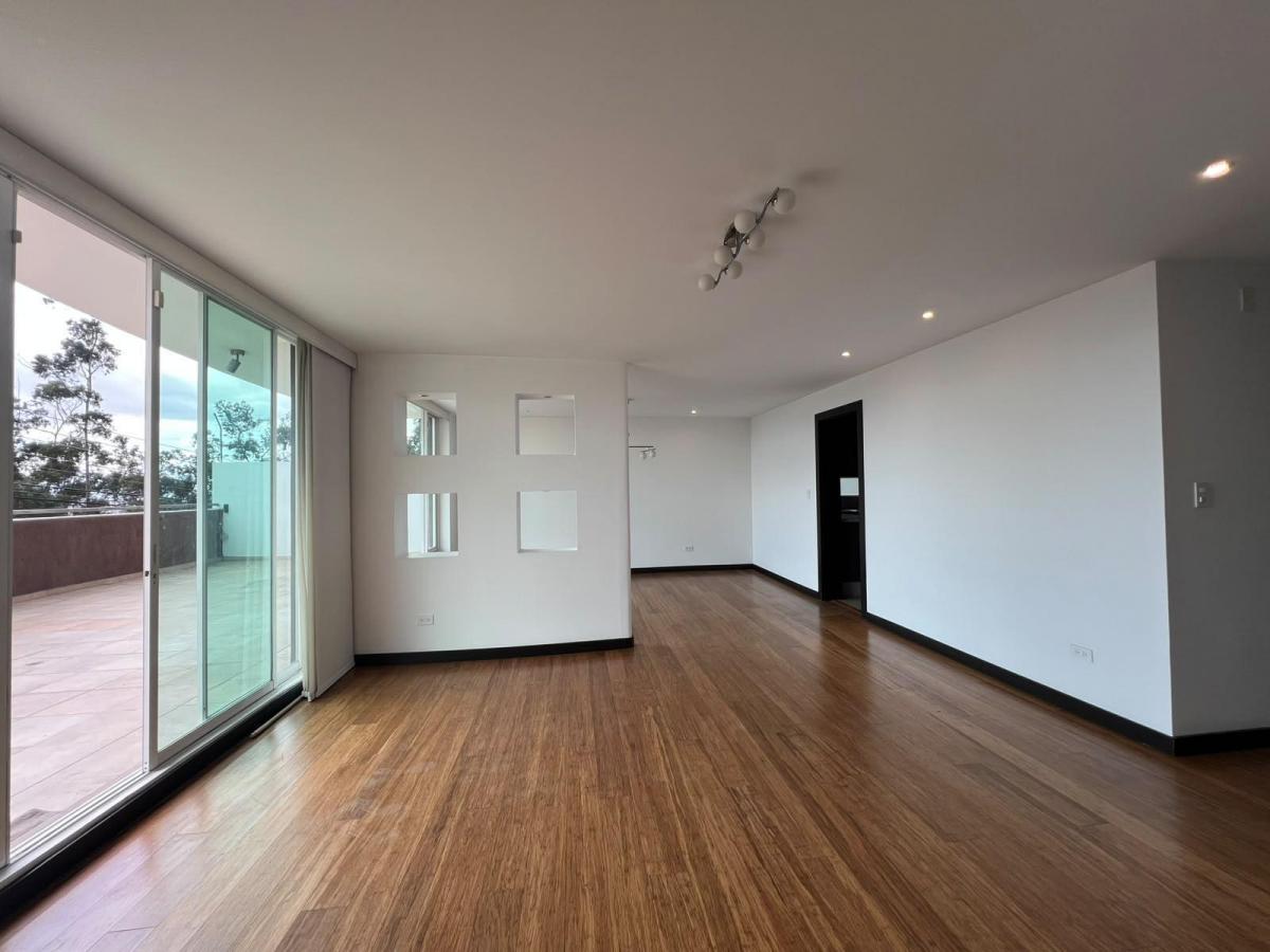 Departamento de 230 m² con Espectacular Terraza en Urb. El Condado — imagen 10