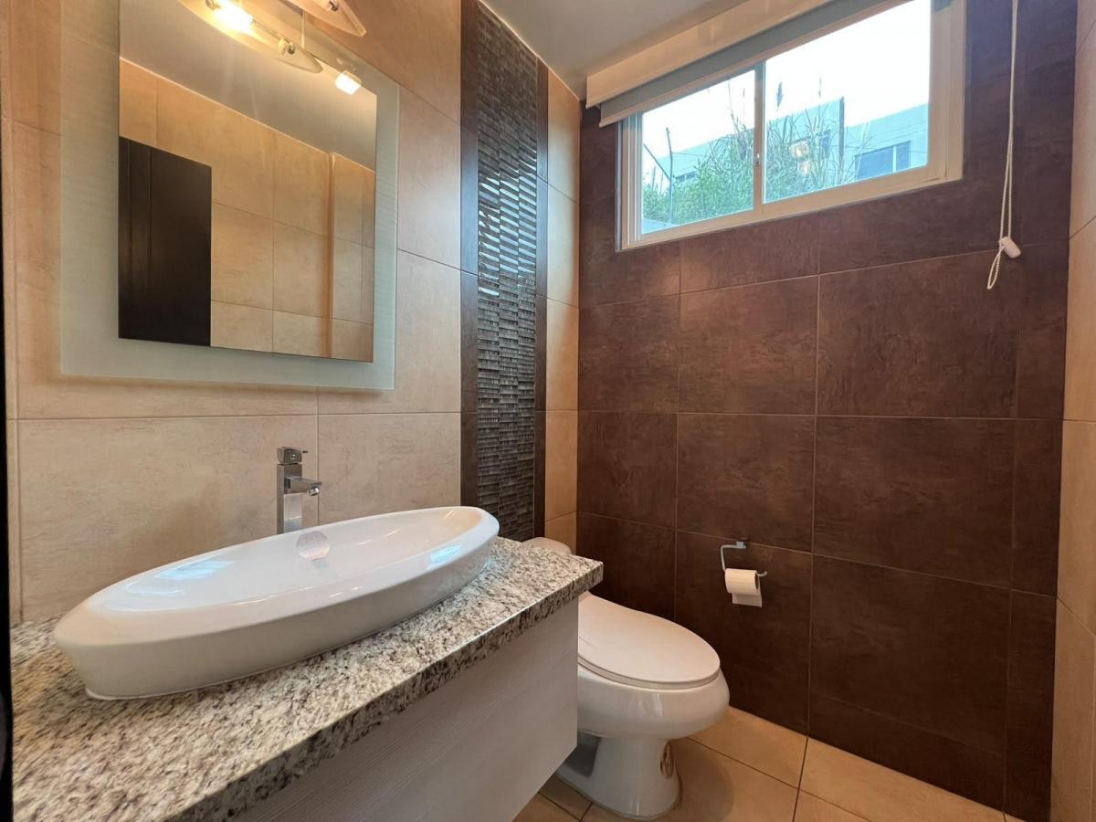 Departamento de 230 m² con Espectacular Terraza en Urb. El Condado — imagen 2