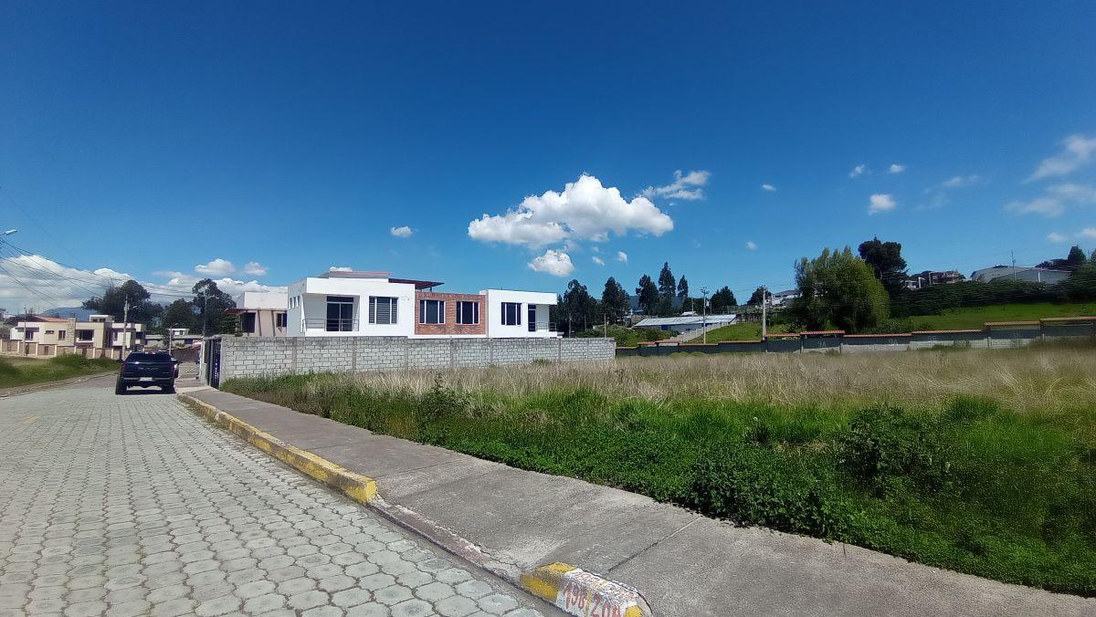 Terreno Premium de 700 m² Estilo Quinta Residencial | a 4 Minutos del Colibri Vía a Píntag — imagen 6