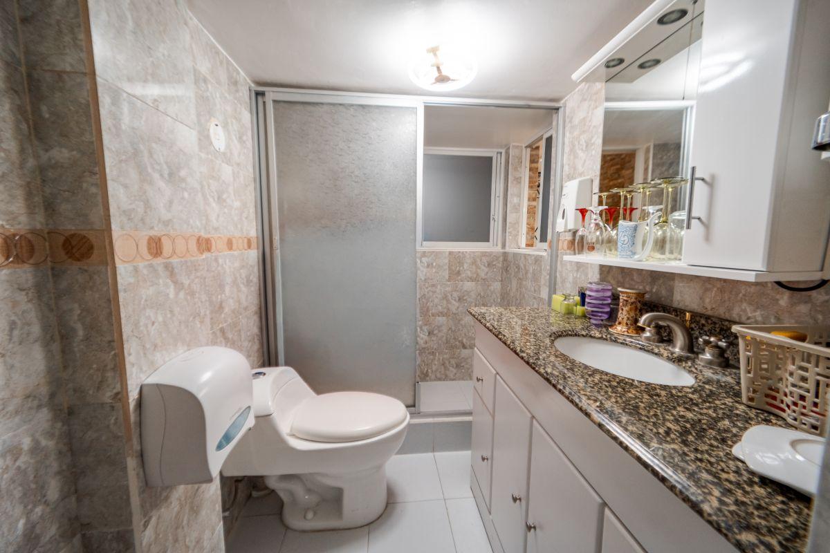 Casa Rentera Remodelada en Venta Sector La Kennedy — imagen 4