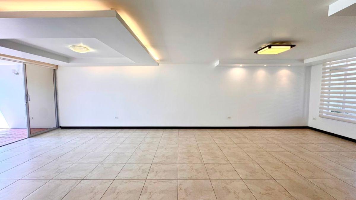 Casa 282 m² en Venta en Tumbaco Solo de Contad — imagen 8