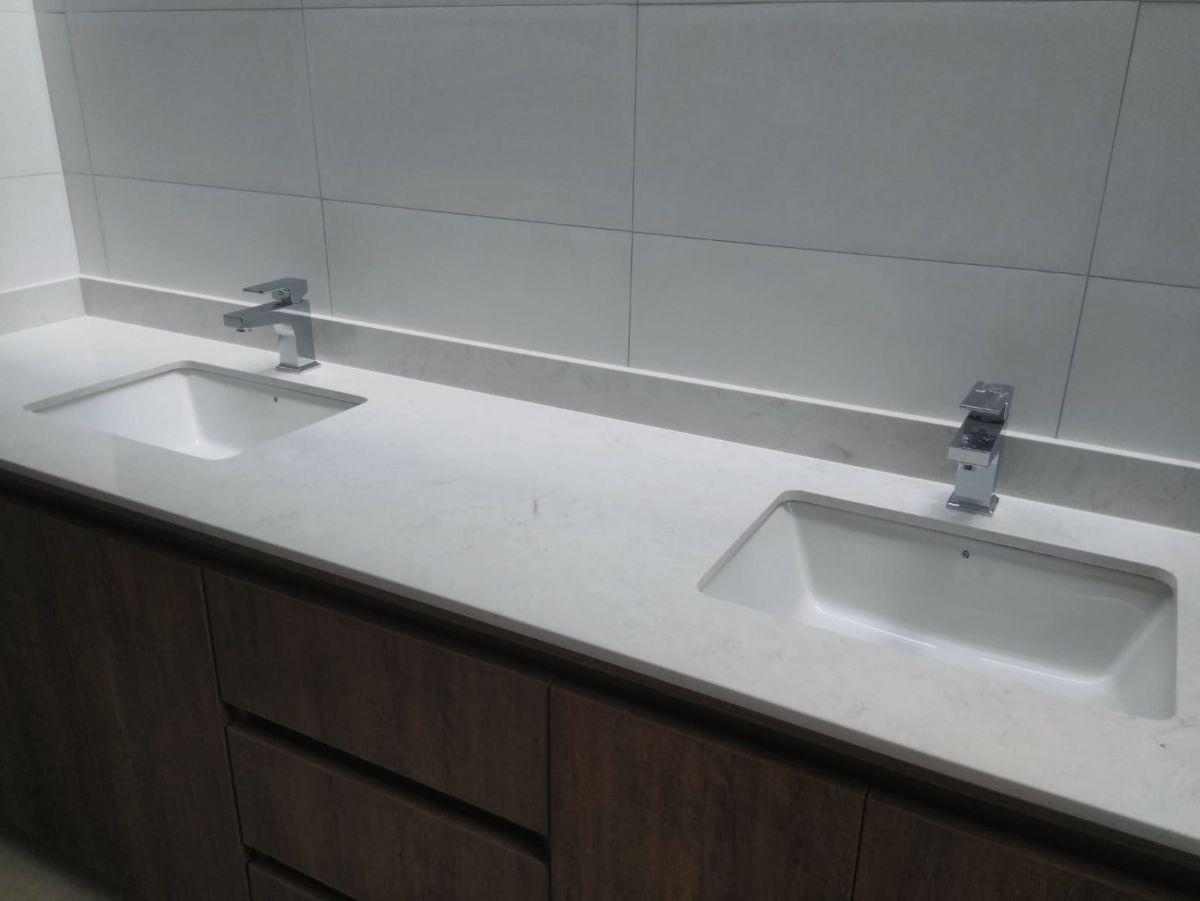 Venta Departamento Duplex con Jardin 3 Dorm. en Cumbaya — imagen 5