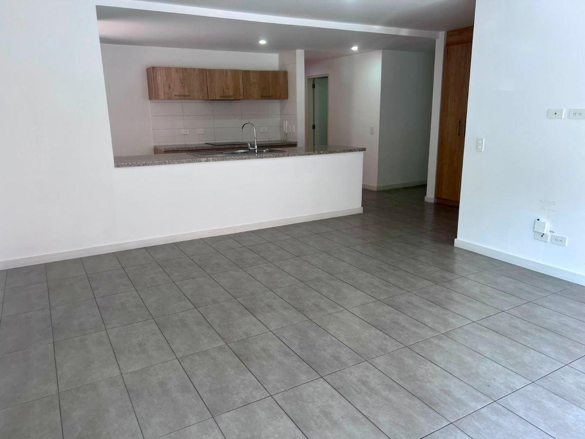 Hermoso Departamento de Venta en El Sector de La Bosmediano — imagen 9