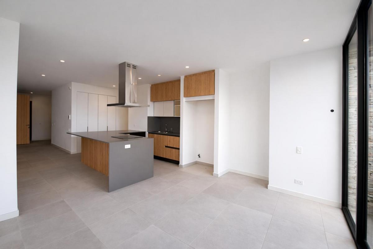 Venta de Departamento con Terraza en Aquarela Cumbayá 3 Hab — imagen 4