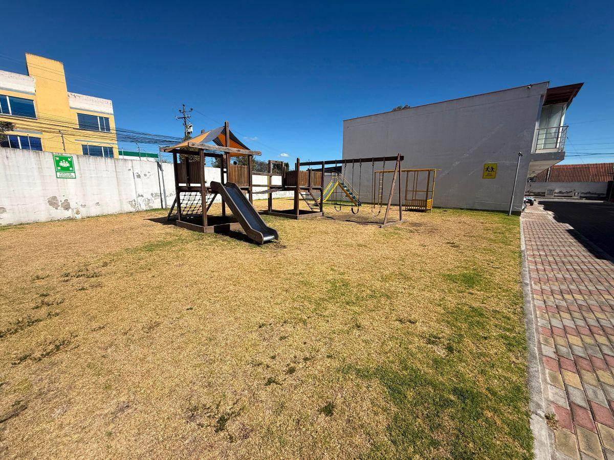 Casa 3 Habitaciones con Baño Privado en Calderon — imagen 2