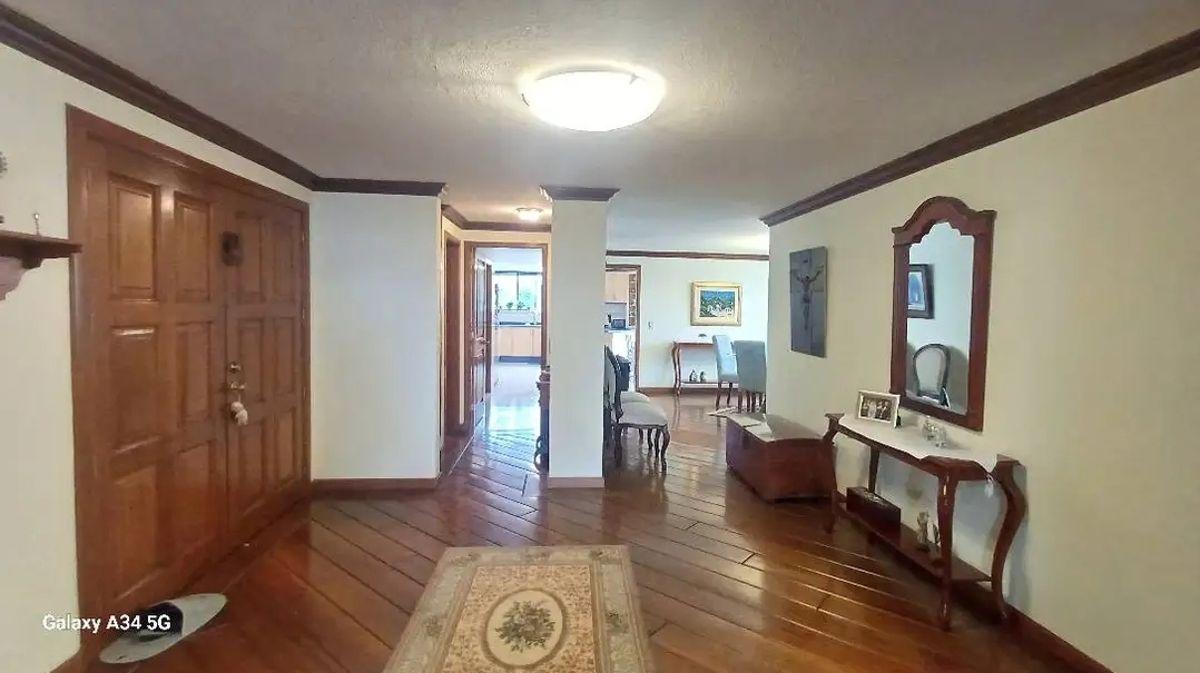 En Venta Departamento 4 Habítaciones + Estudio + 2 Garajes_ Quito Tenis — imagen 8