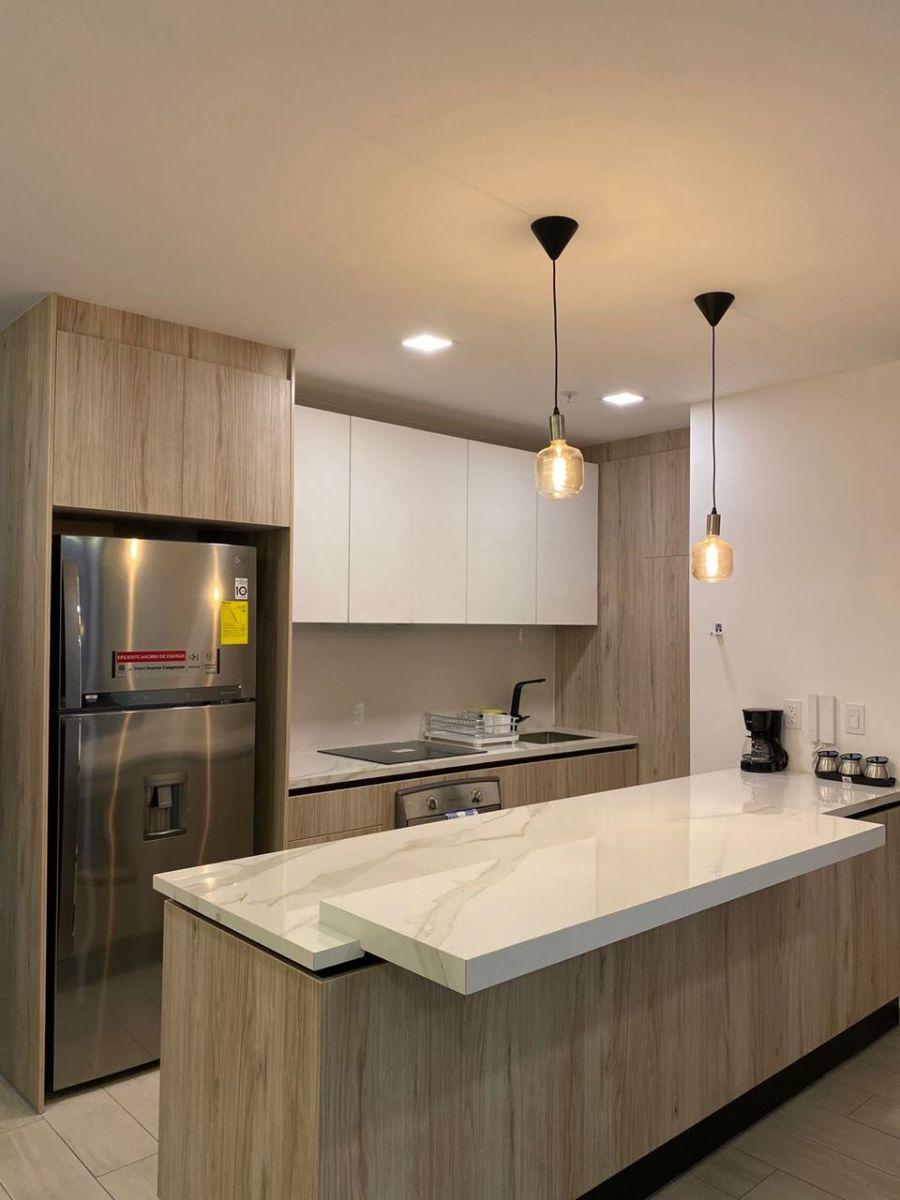 Departamento en Venta de 2 Dorm. Sector República del Salvador — imagen 7