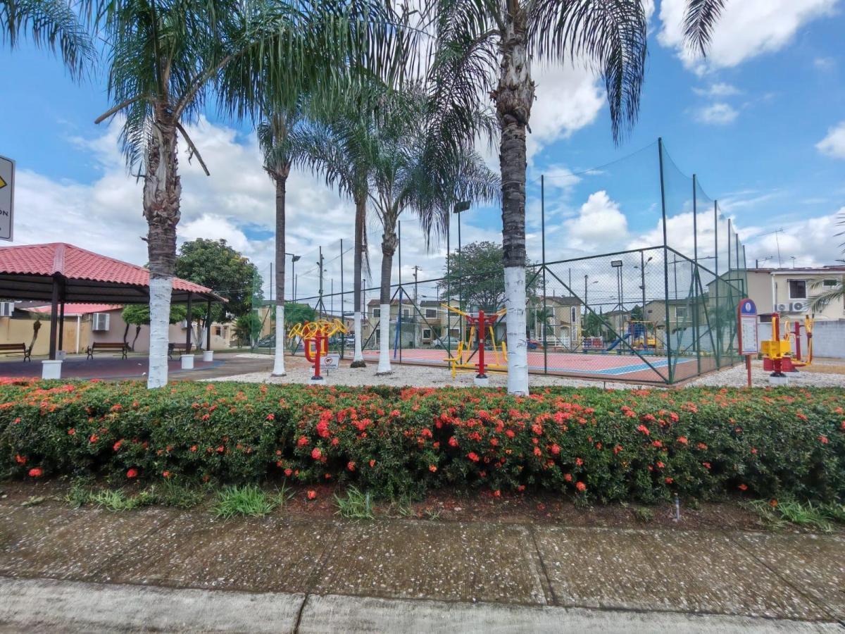 Venta de Casa en Urbanizacion La Joya Etapa Perla Natm, Guayas — imagen 4