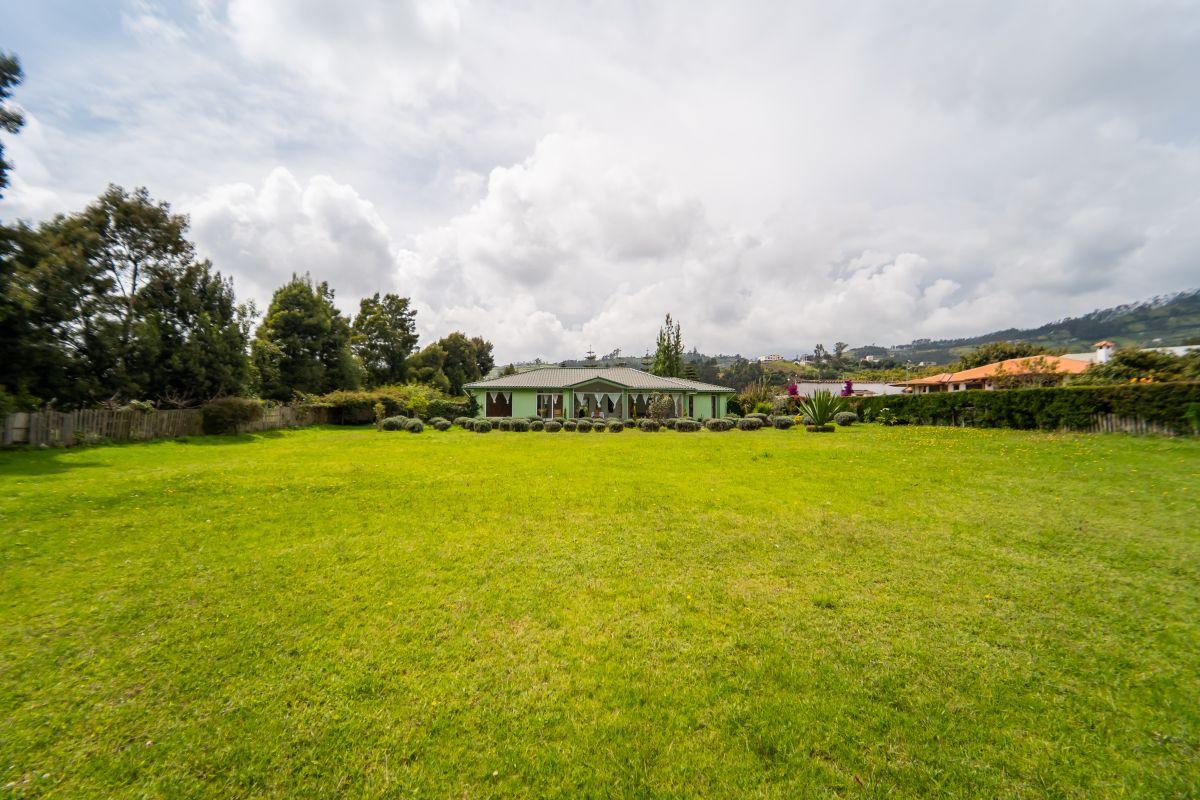 Casa de Una Planta con Amplio Terreno | 2.405 m² | 4 Dorm., Imbabura — imagen 9