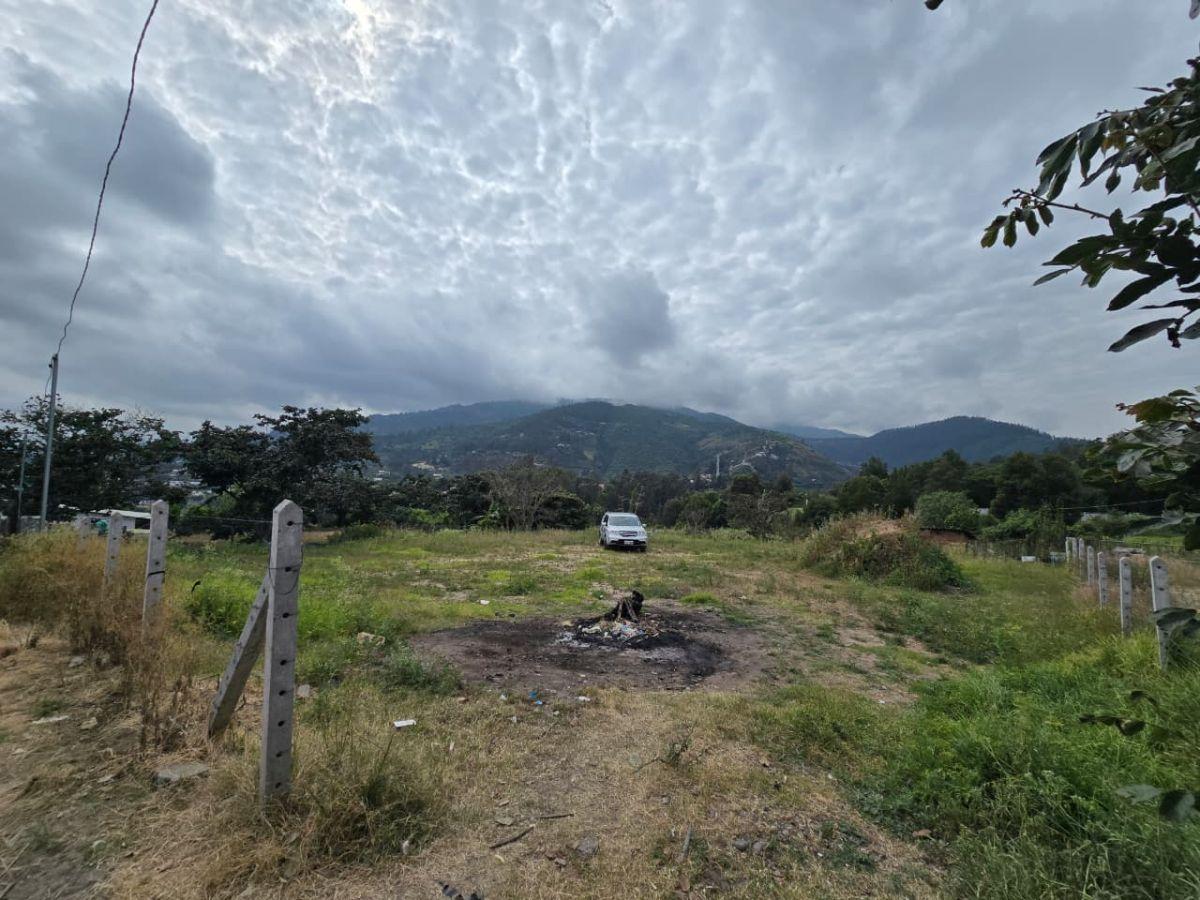 Terreno de 500 m² en Venta en Cumbayá con Fácil Acceso. Provincia de Pichincha — imagen 3