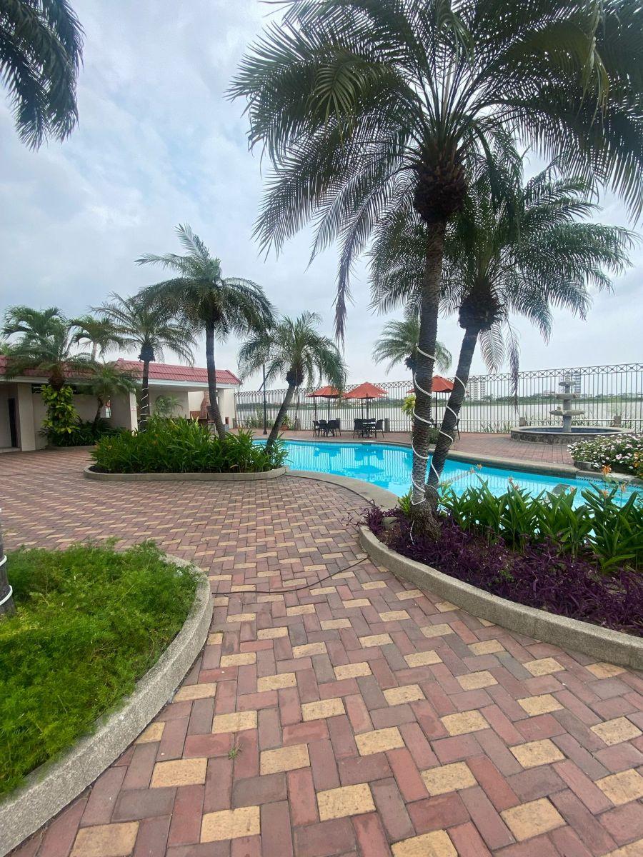 En Venta o Alquiler Amplio Departamento de 3 Dorm Remodelado en Planta Alta en Km. 5 Vía Samborondon, Guayas — imagen 6