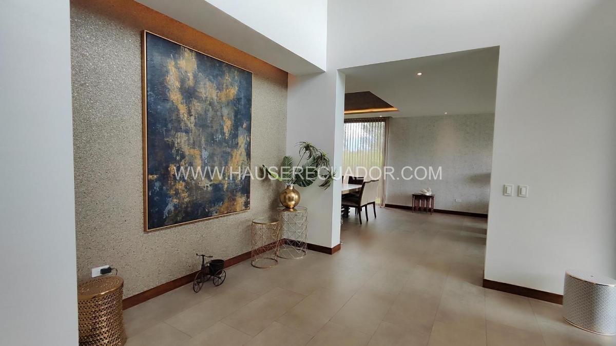 La Casa de Tus Sueños Esta en Venta, Lujo Total, Diseño Exclusivo y La Mejor Vista de Puembo Aquí! — imagen 6