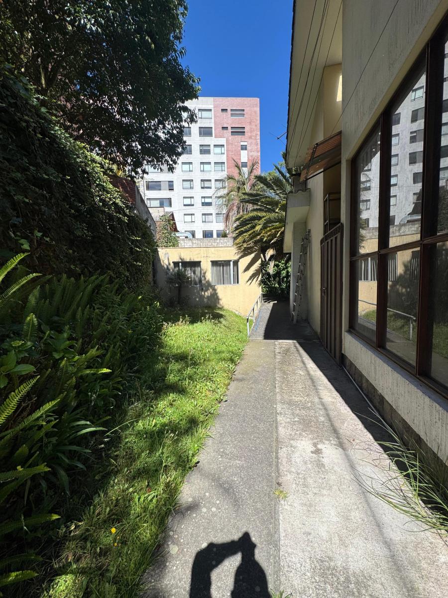 Gran Terreno en Venta en Sector de La Whymper, Oportunidad Ideal Para Constructores E Inversionistas — imagen 6