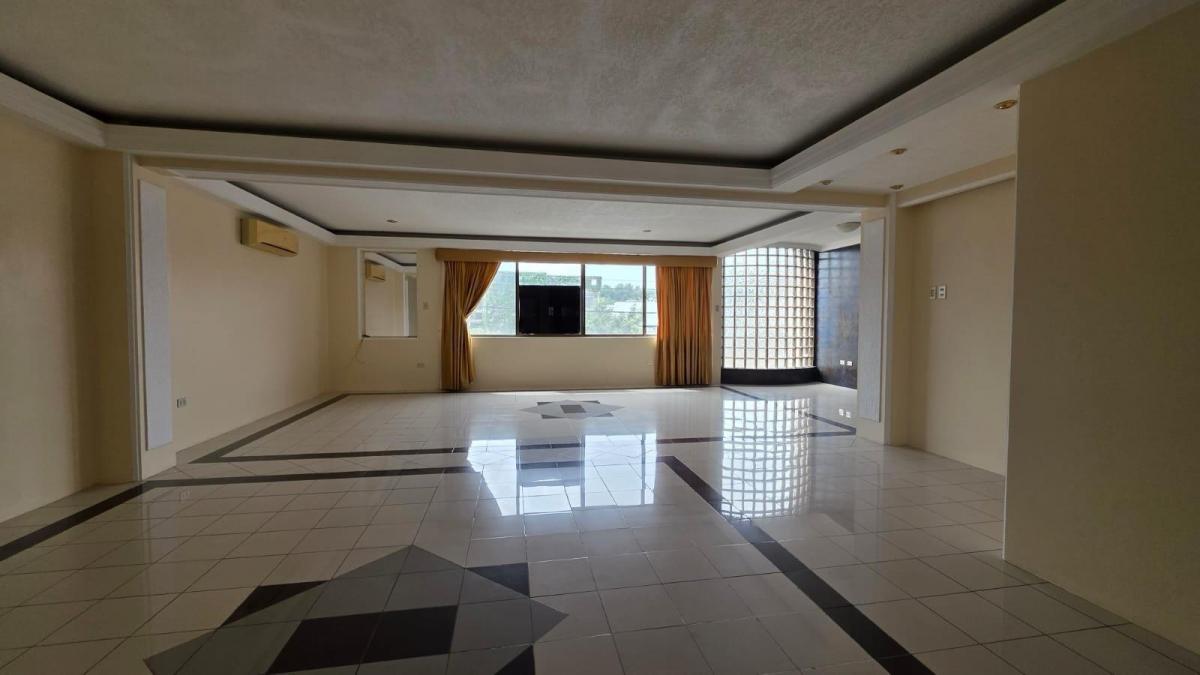 Departamento en Venta 1er Piso, Urbanizacion Puerto Azul, Johr, Guayas — imagen 3