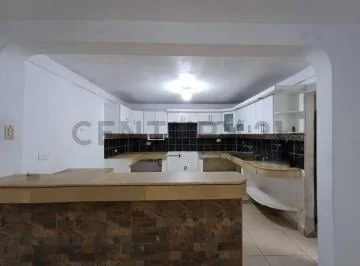 Oportunidad de Inversión: Casa con 2 Locales y 3 Departamentos – Alborada 14.dn, Guayas — imagen 4
