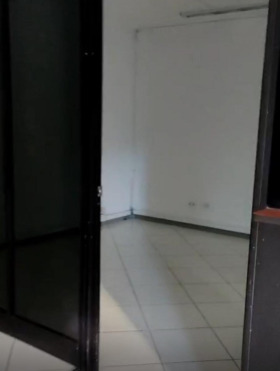 Local de 200 m² en Alquiler en Sector República de El Salvador — imagen 7