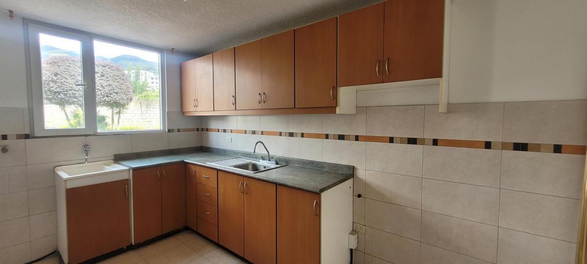 Vendo Departamento Legarda Norte de Quito — imagen 8