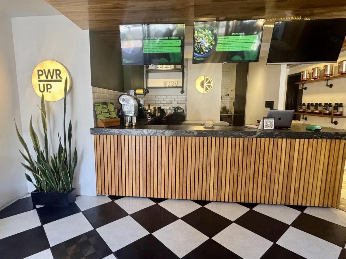Vendo Cafetería en La Av Rep. del Salvador (Centro Norte Quito) — imagen 8