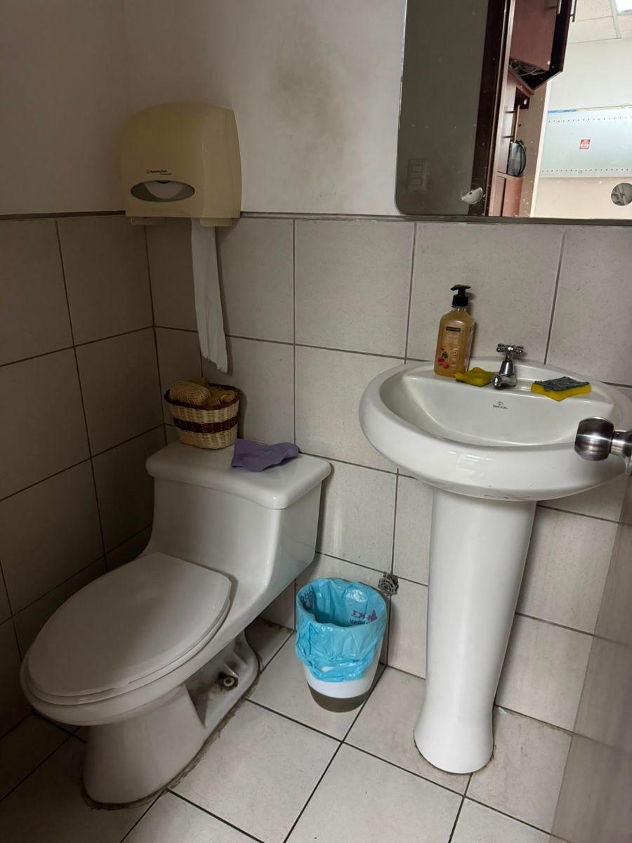 Vendo Oficina en Trade Building, Guayas — imagen 4