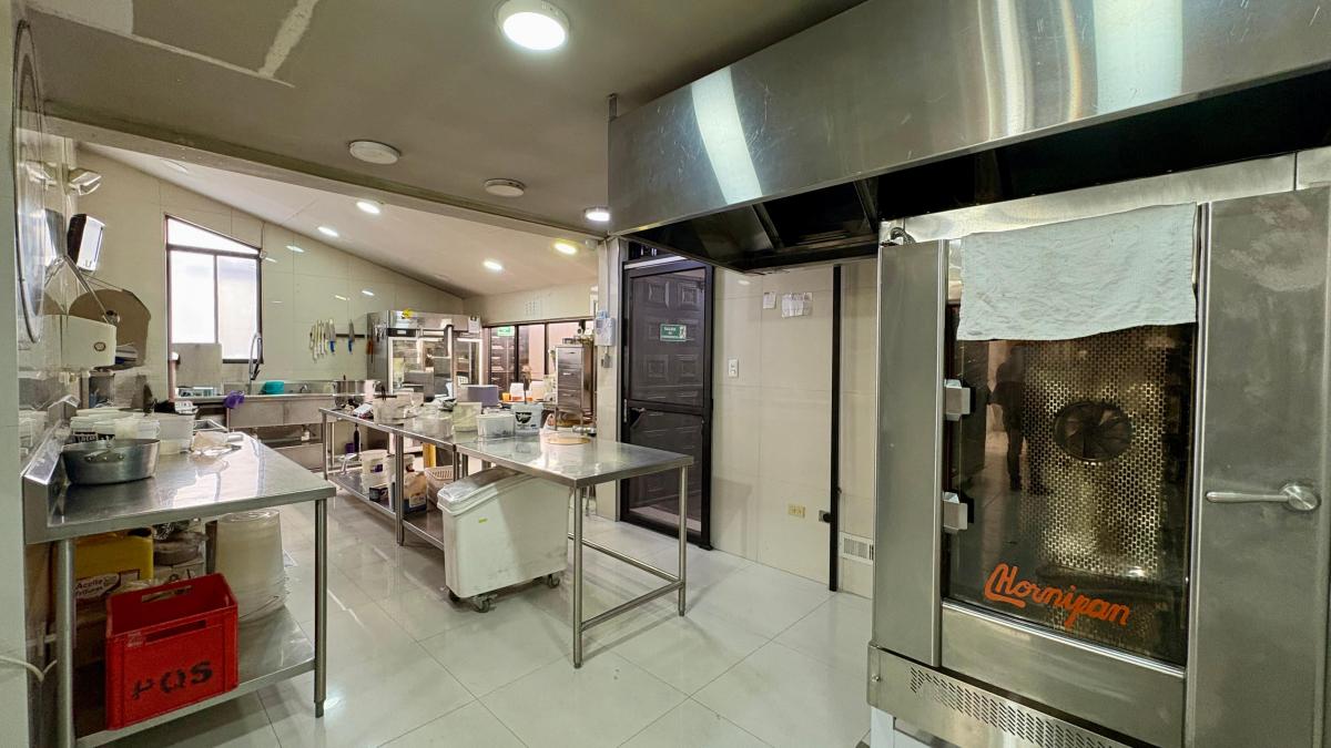 Propiedad Comercial de 390 m² | Múltiples Espacios en un Solo Predio — imagen 10