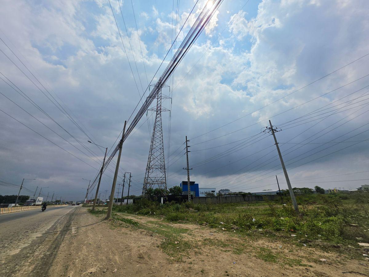 Samborondon a La. Via Vendo Terreno, Guayas — imagen 4
