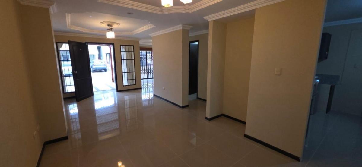 Casa en Venta, Urbanizacion La Rioja Etapa Almeria, Maxb, Guayas — imagen 8