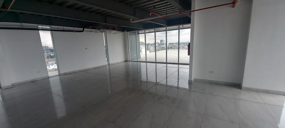 Oficina de Estreno con Terraza Privada en Av de Las Americas, Guayas — imagen 5