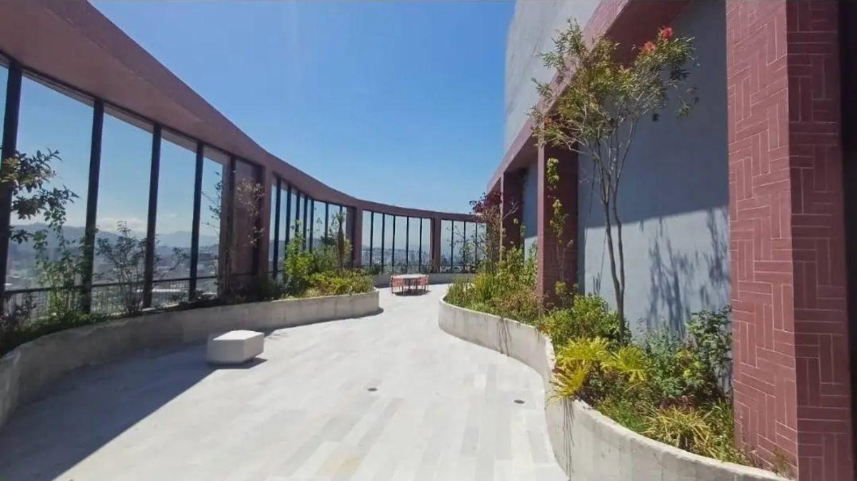 En Renta y Venta Amplia Oficina 140 m², 3 Parking, Edificio Epiq — imagen 3