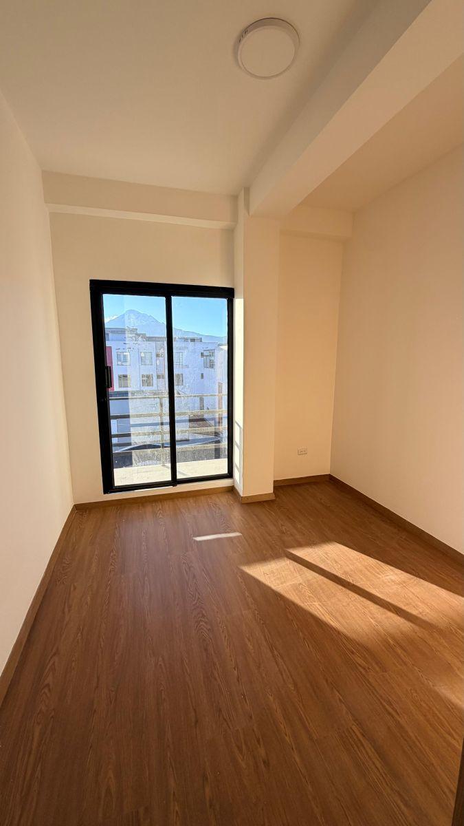 Departamento 3 Habitaciones a Una Cuadra de La Av 11 de Noviembre, Chimborazo — imagen 7