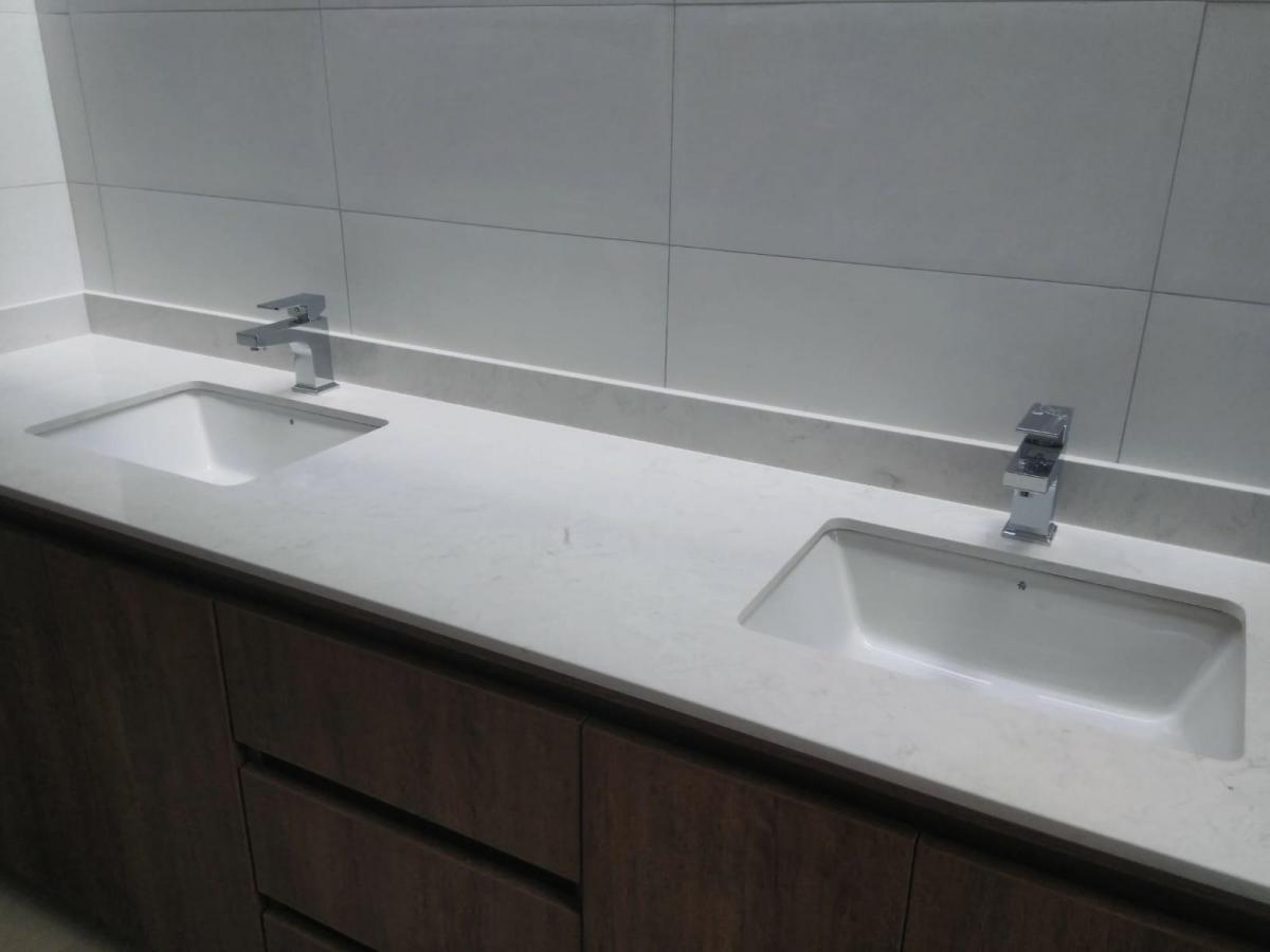 Venta Departamento Duplex con Jardin en Cumbaya — imagen 6