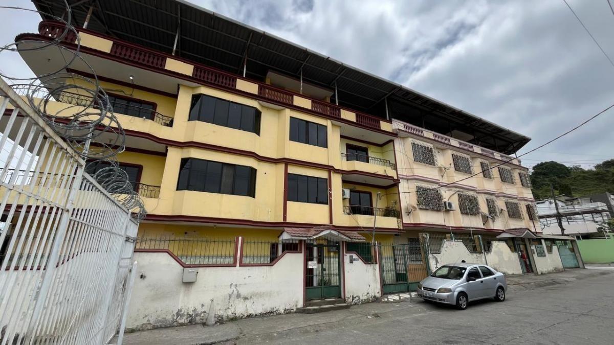En Venta Casa Esquinera Comercial y Rentera en La Cdla Bellavista Frente a La Av Barcelona, Guayas — imagen 8