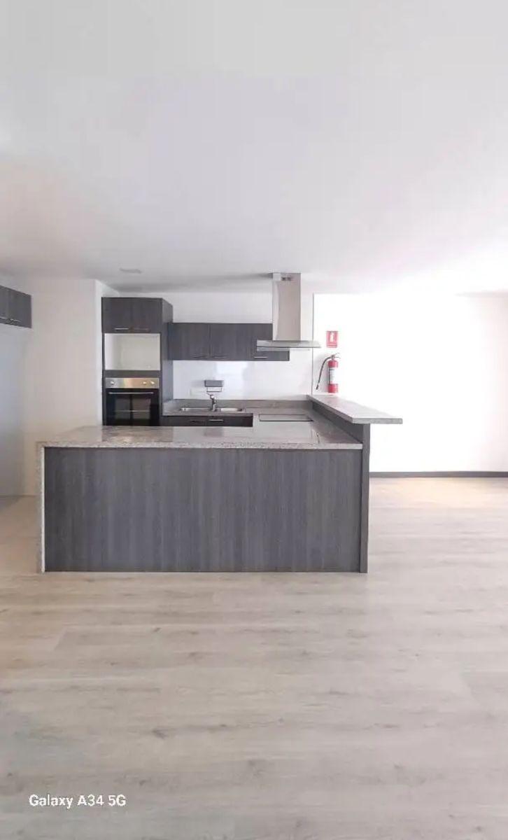 En Venta Departamento 2 Habitaciones, 2 Garajes, Terraza, Balcon _ González Suarez — imagen 8