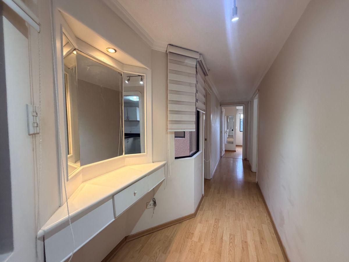 En Venta Departamento Monteserrin 3 Habitaciones 2 Estacionamientos — imagen 6