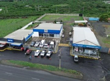 Local Comercial y Galpones de Venta en Montecristi, Manabí — imagen 3