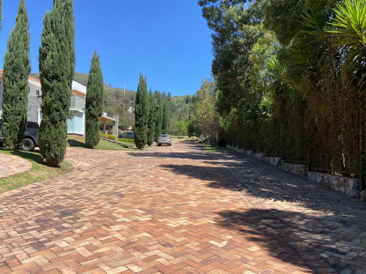 Terreno en Venta. Urbanización, Challuabamba, Azuay — imagen 6